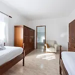 Casa Dos Golfinhos Willa *