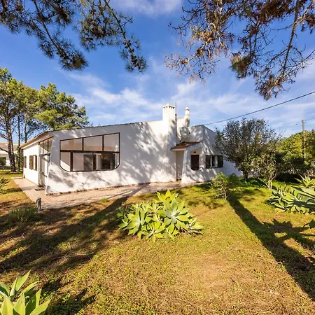 Willa Casa Dos Golfinhos *