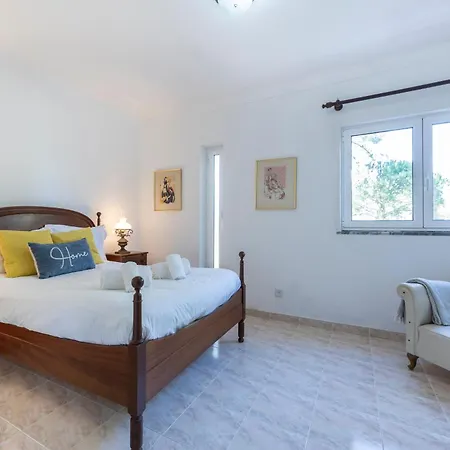 Casa Dos Golfinhos ヴィラ