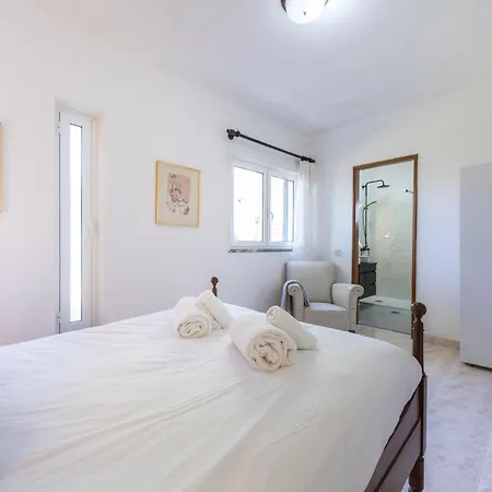 Casa Dos Golfinhos Villa