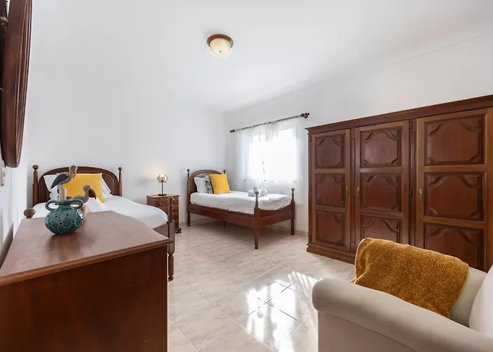 Casa Dos Golfinhos ヴィラ アルジェズール